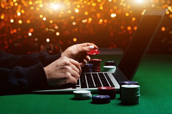 Meja live casino dengan dealer langsung di larisbet